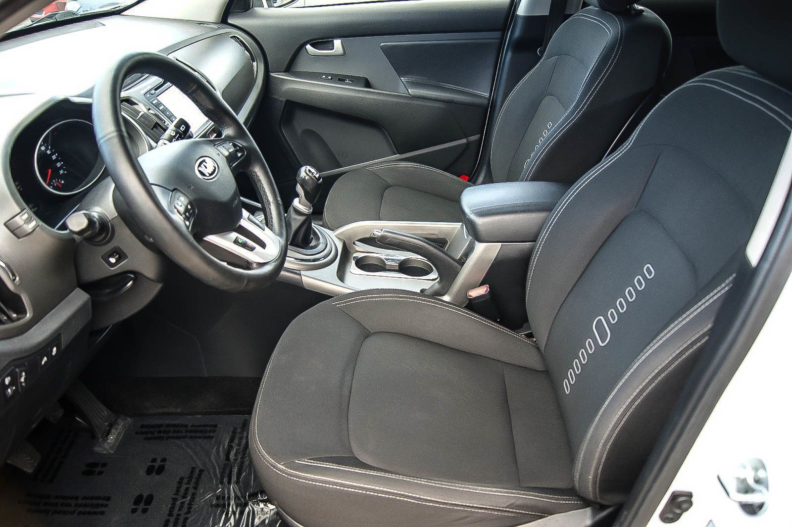 Fahrzeugabbildung Kia Sportage 1.6 FIFA World Cup Edition NAVIGATION