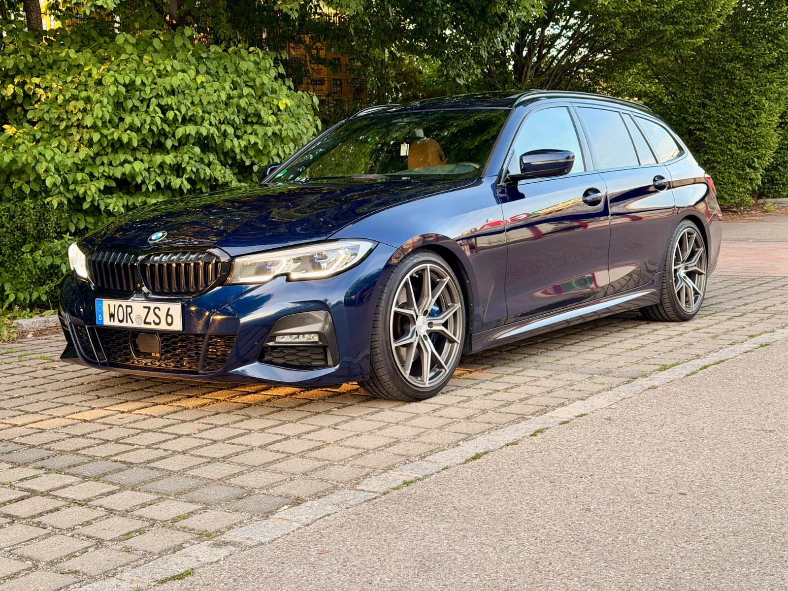 BMW 330d xDrive Touring M Sport | Laser | HUD | 360