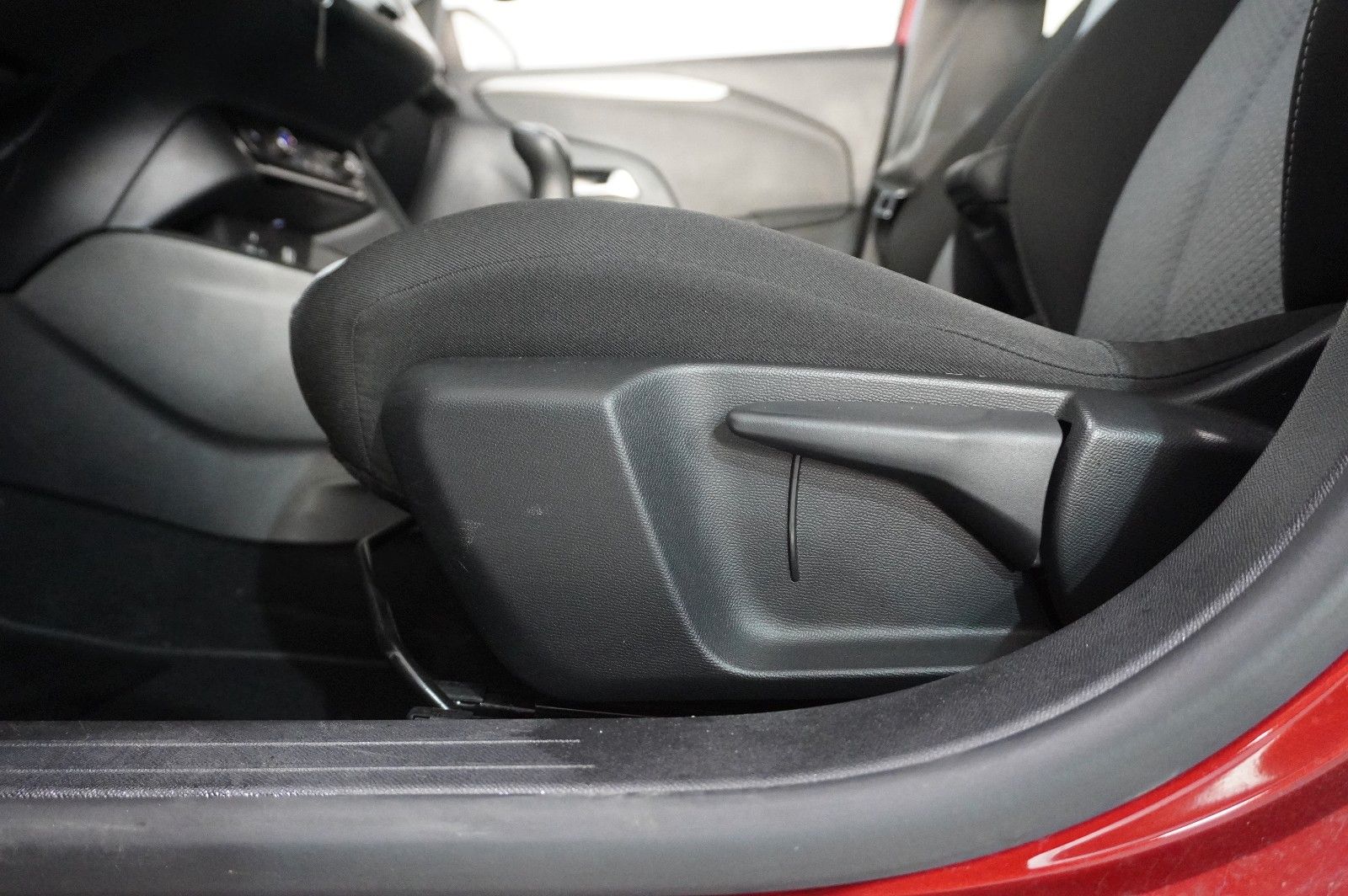 Fahrzeugabbildung Opel Corsa F 1.2 FACELIFT NAVI/LED/KAMERA/VIRTU./DAB+