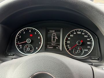 Volkswagen Tiguan - 12