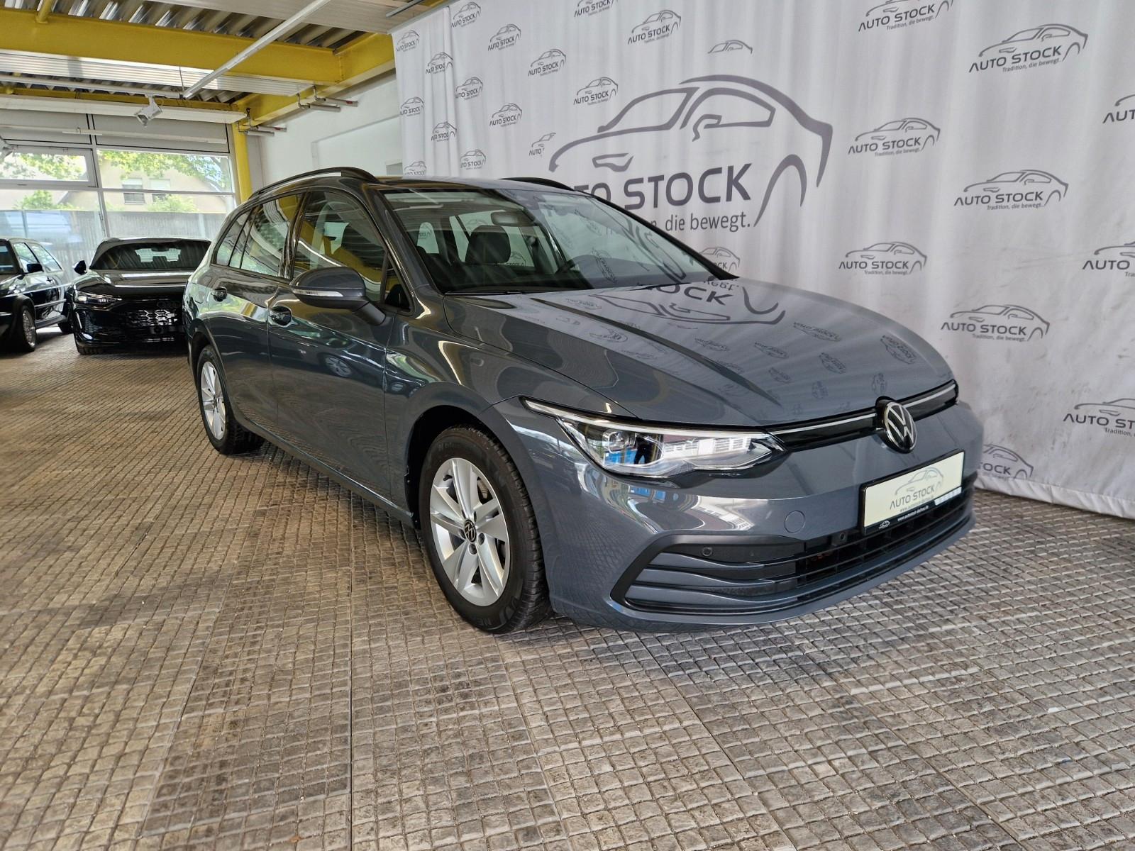 Volkswagen Golf Variant 1.5 eTSI DSG Life PDC LED Navi ACC