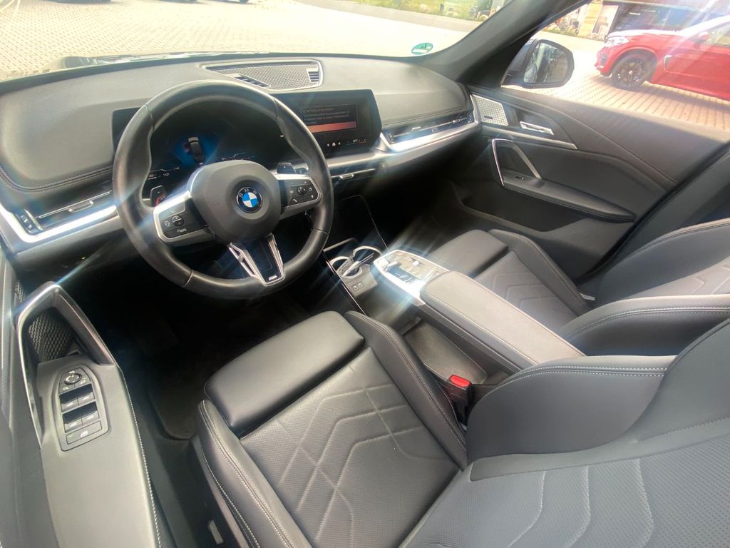 BMW X1 sDrive20 i M SPORT/H&K/SPORTSITZ ELEKT/AHK, Bild 11