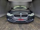 BMW 320 i Advantage, AUTOMATIK, NAVI, LED SCHEINWERF - BMW 320 Touring Kombi Gebrauchtwagen