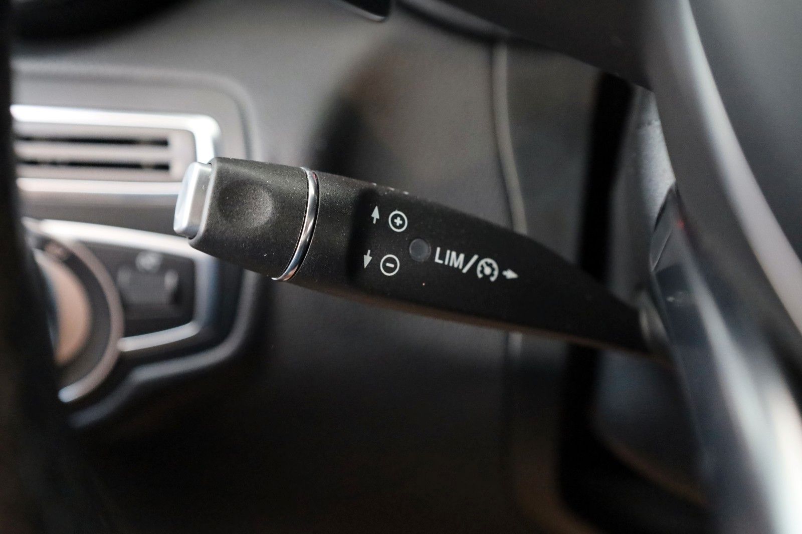 Fahrzeugabbildung Mercedes-Benz GLC 300 4M Exclusive AMG Int. TLeder,Navi,LED,SH