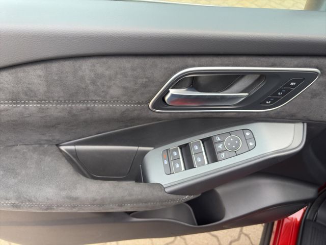 Nissan Qashqai Tekna °Premium Paket°HUD*Pano*Navi*Leder