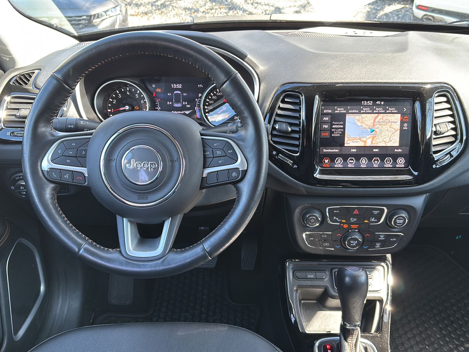 Fahrzeugabbildung Jeep Compass Limited FWD