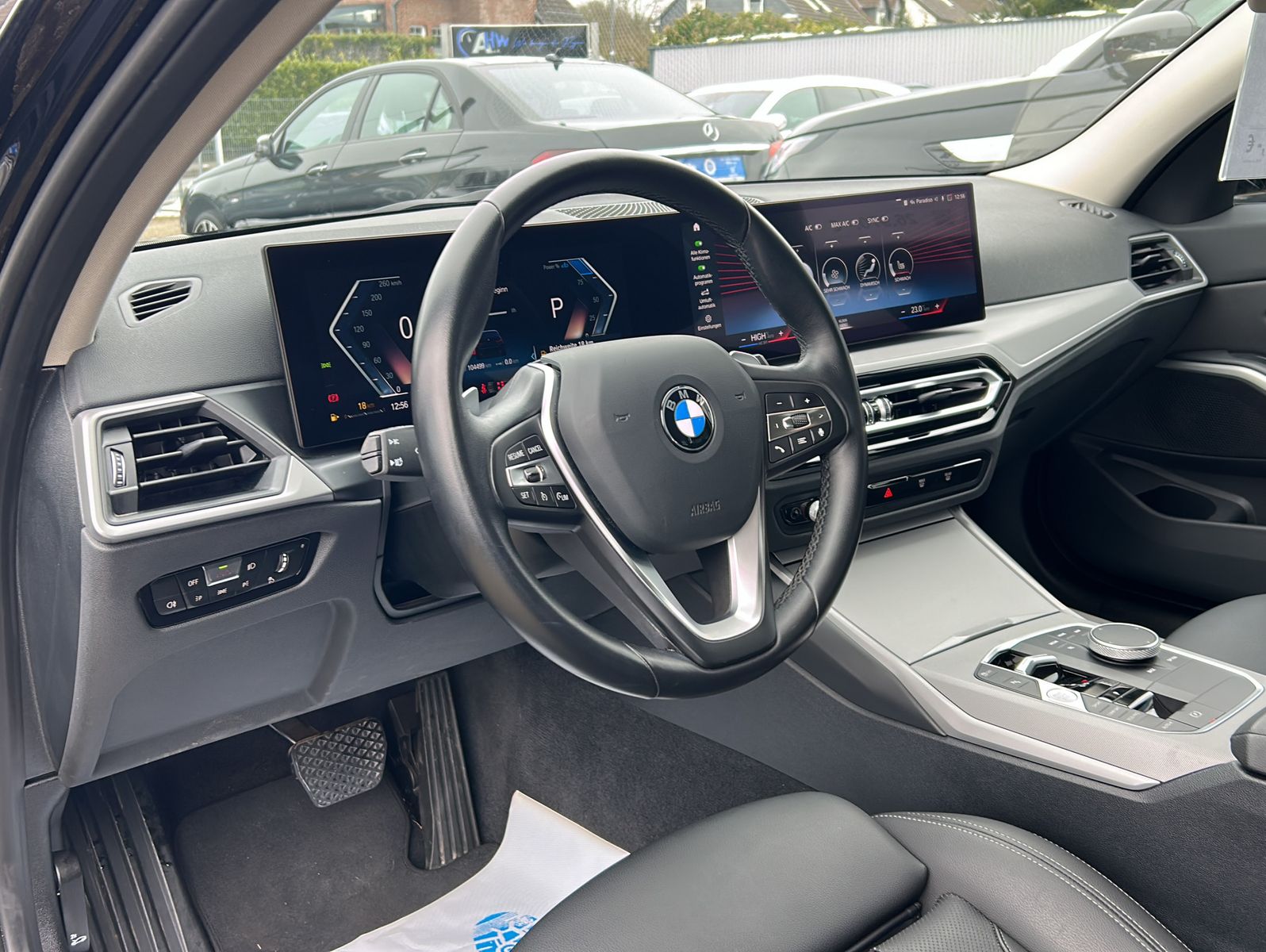 Fahrzeugabbildung BMW 320d Touring Aut.