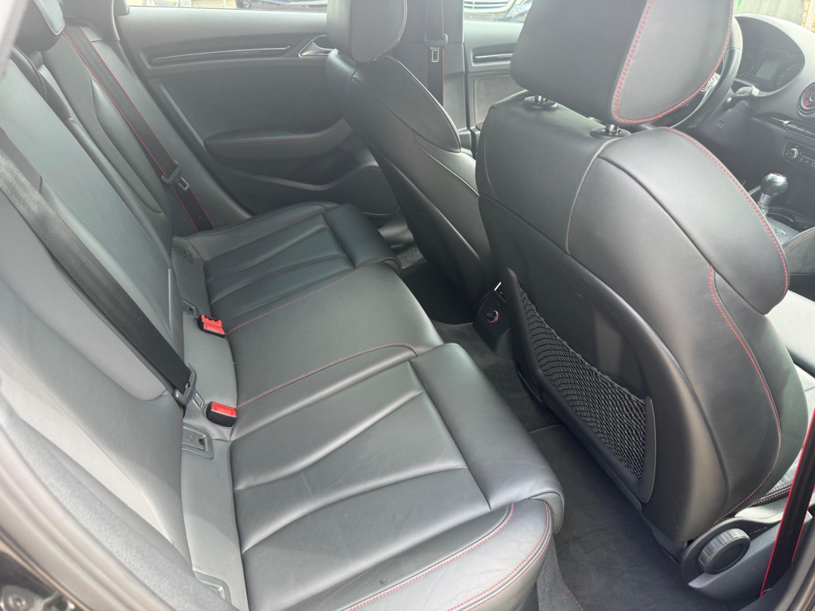 Audi RS3 Sportback 2.5 TFSI 367 ch BVA quattro / Toit panoramique / Magnetic Ride / Cuir Nappa / Jantes 19"