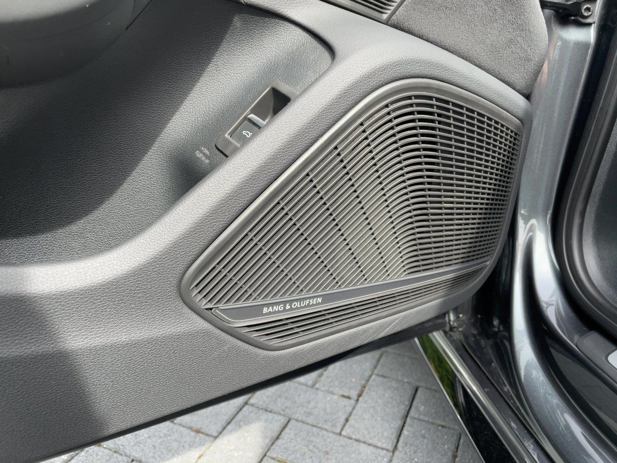 Audi RS 4 Avant 2.9 quattro MATRIX+B&O+APP+AHK+LEDER foto 21