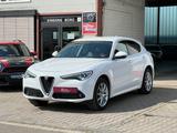 Alfa Romeo Stelvio Super Q4 | ACC | Brembo | AHK | Rückfahr - weiße Alfa Romeo Stelvio