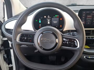 Fiat 500 e Base KeyLess+Navi+LM+SpurH+AUT+KlimaA