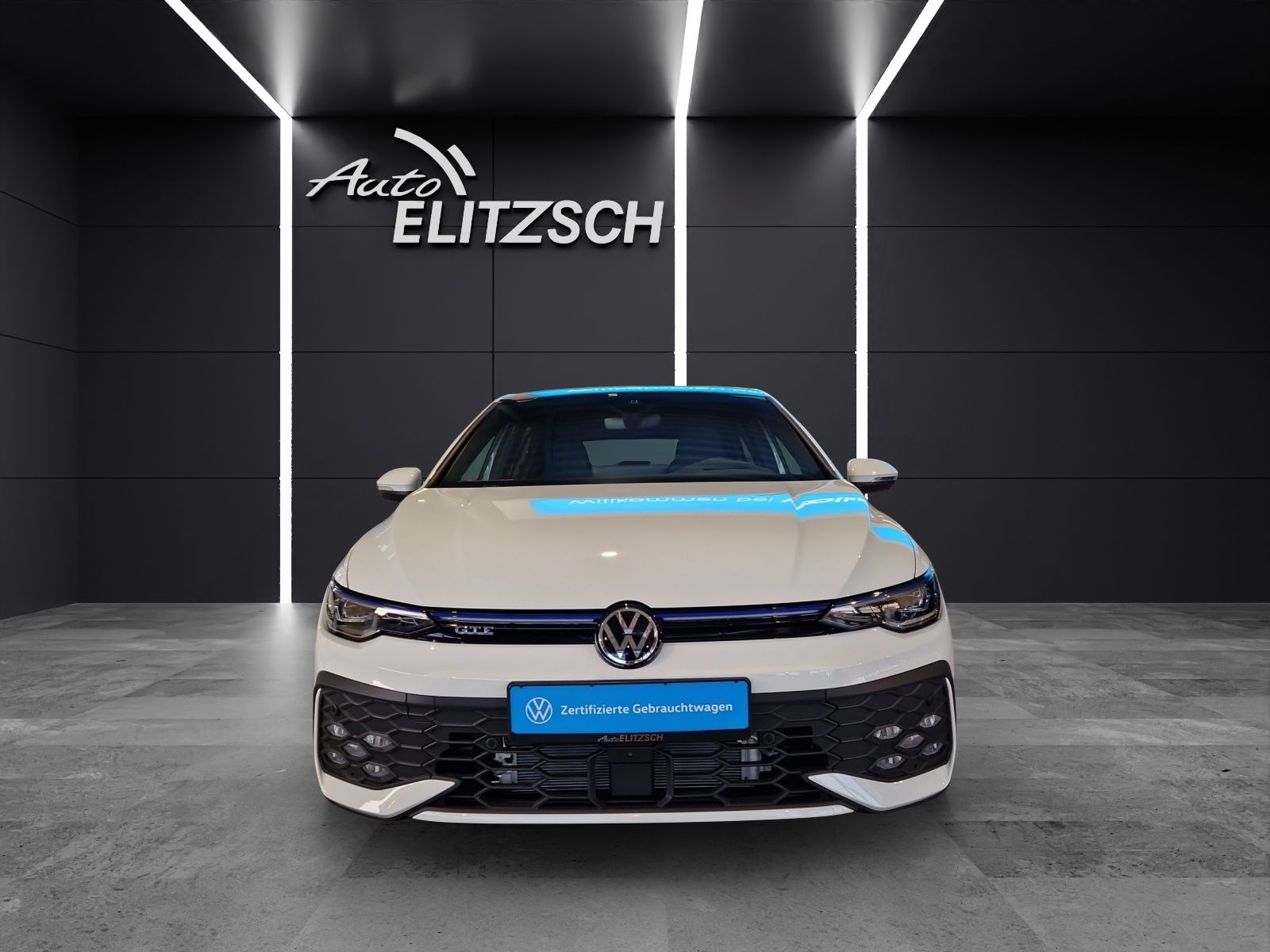 Fahrzeugabbildung Volkswagen Golf VIII GTE Matrix HUD AHK 360° DCC ACC Keyles
