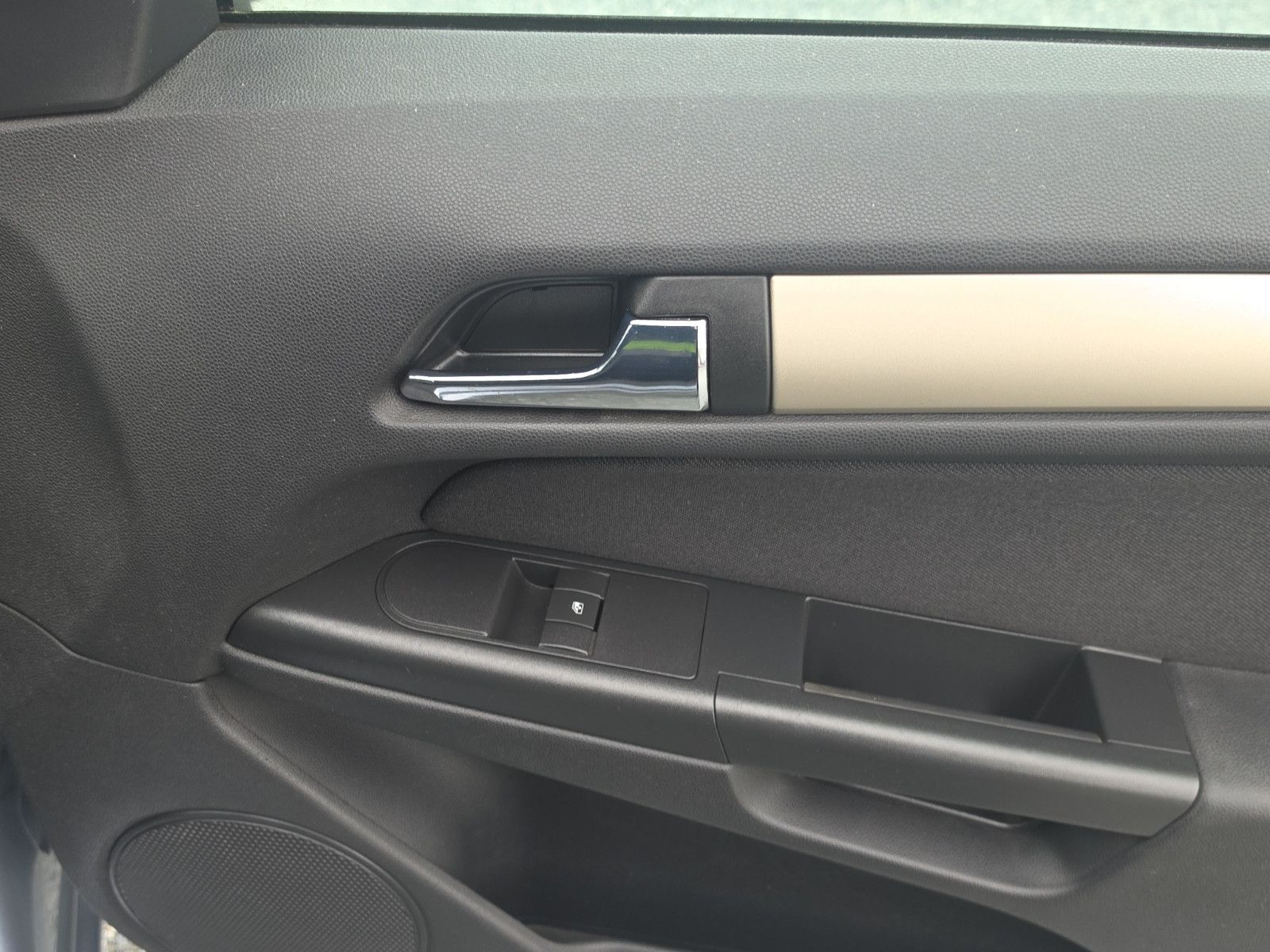 Fahrzeugabbildung Opel Astra H GTC Innovation TEMPOMAT KLIMA PDC