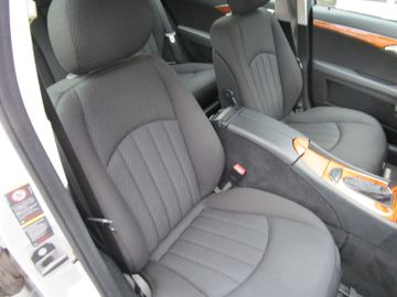 Mercedes E 200 - 12