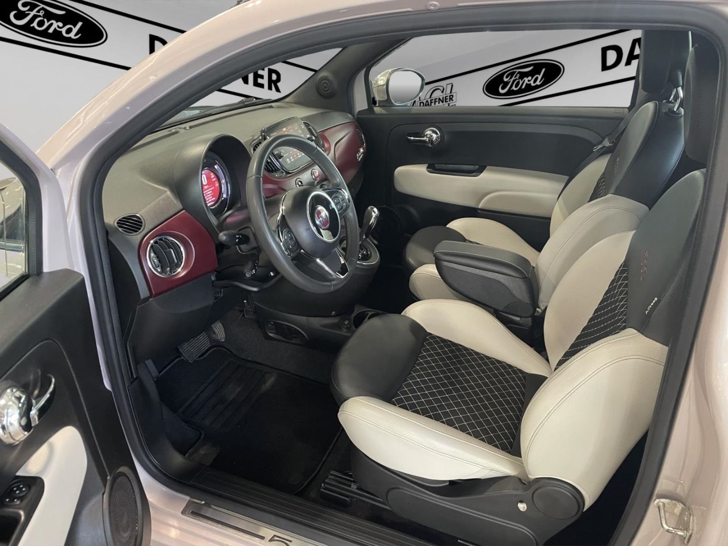 Fahrzeugabbildung Fiat 500 Star Faltdach PDC Tempomat Klima Allwetter