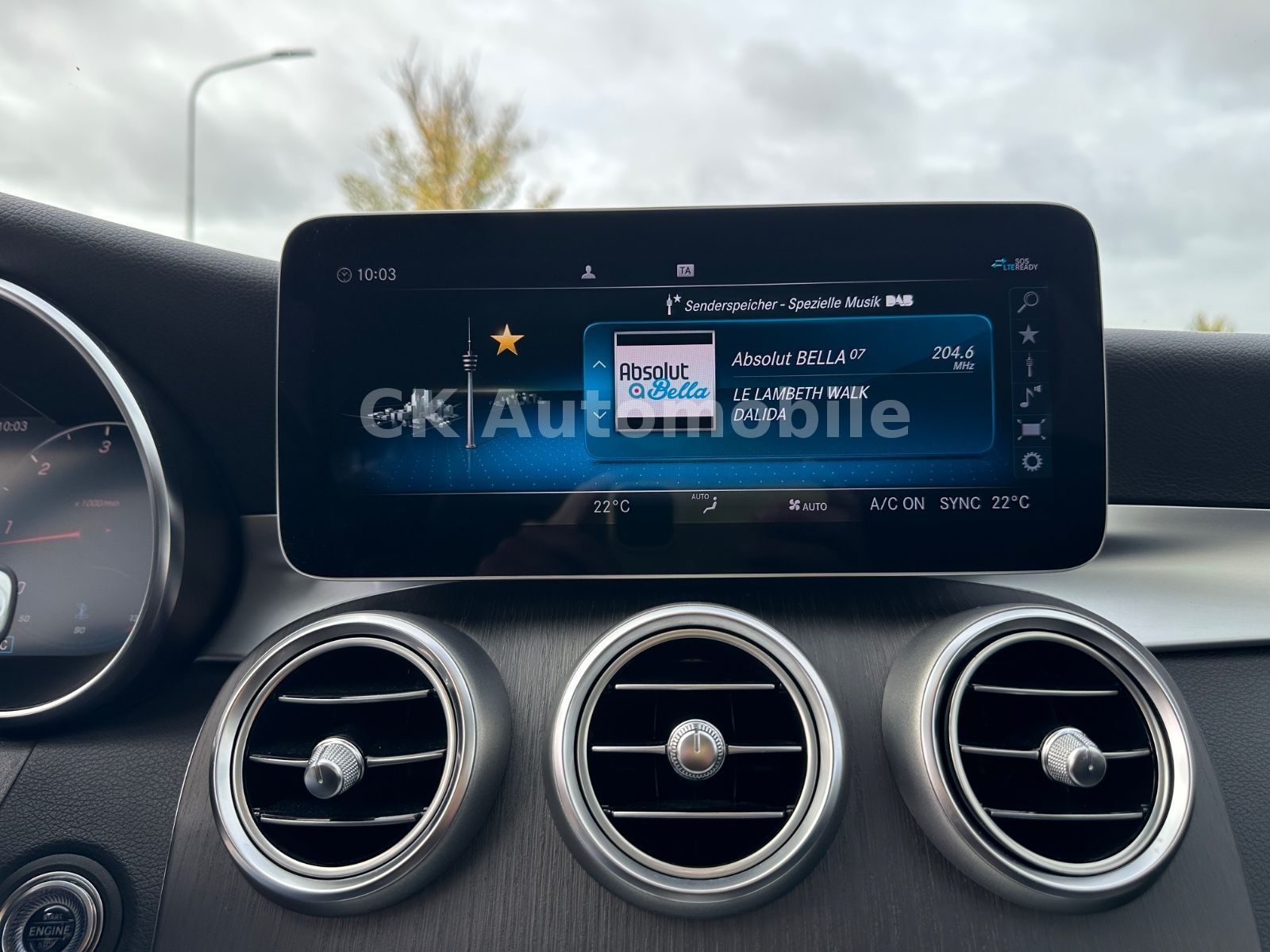 Fahrzeugabbildung Mercedes-Benz C300d T 4Matic Avantgarde/Burmeste/Navi/LED/360°