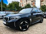 BMW iX3 Baureihe iX3 Impressive - schwarze BMW iX3