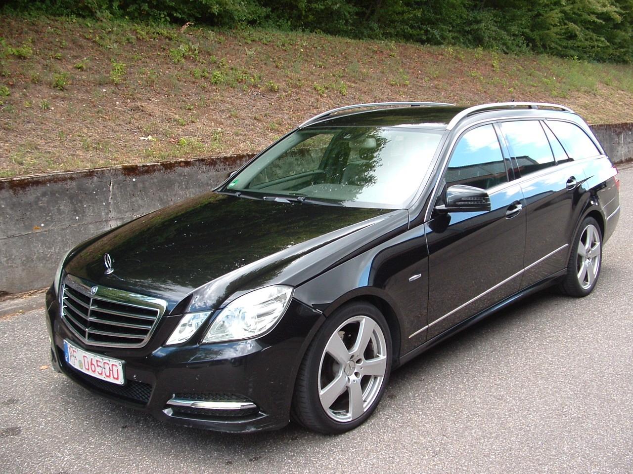 Mercedes-Benz E 220 CDI Kombi *AVANTGARDE*NAVI*AHK*BI-XENON