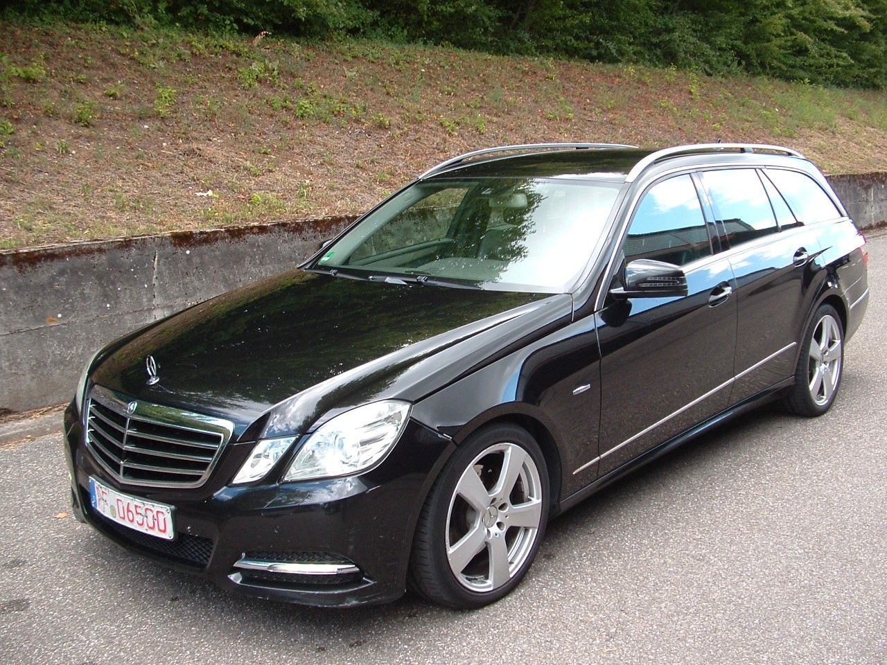 Mercedes E 220 - 1