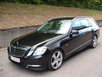 Mercedes E 220 - 1