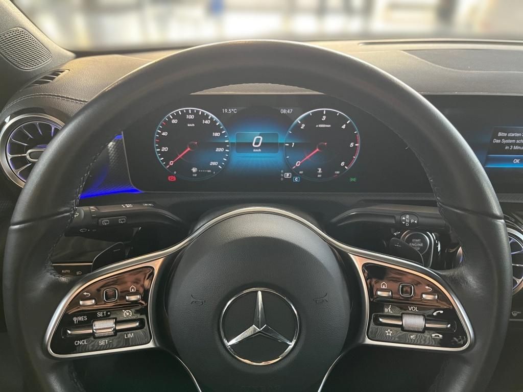 Fahrzeugabbildung Mercedes-Benz CLA 200 d SB Progressive Navi LED KAM SHZ Ambie.