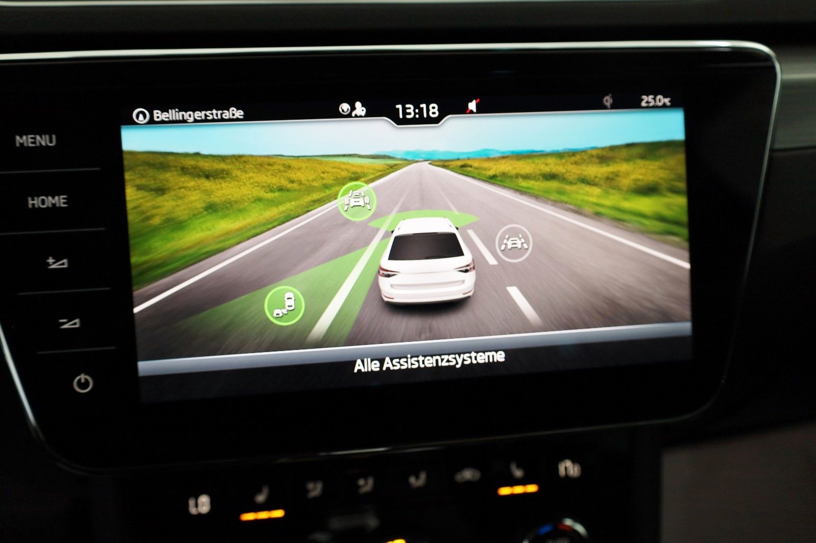 Fahrzeugabbildung SKODA Superb Combi Style Leder,Navi,LED,Memory,Virtual