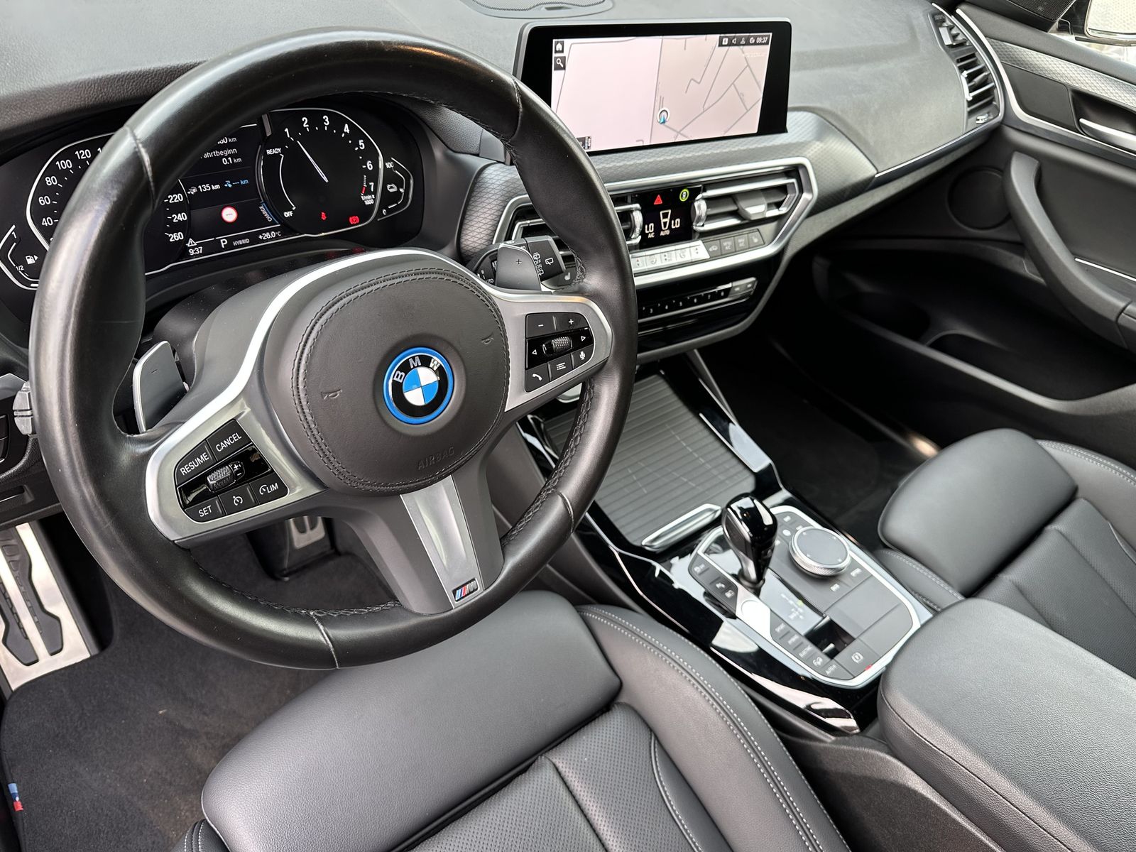Fahrzeugabbildung BMW X3 xDrive30e M-Sport NAV+LASER+PANO+HUD+KAMERA