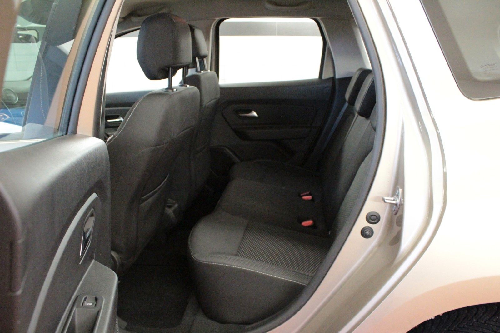 Fahrzeugabbildung Dacia Duster Tce100 Comfort 2WD*AHK*