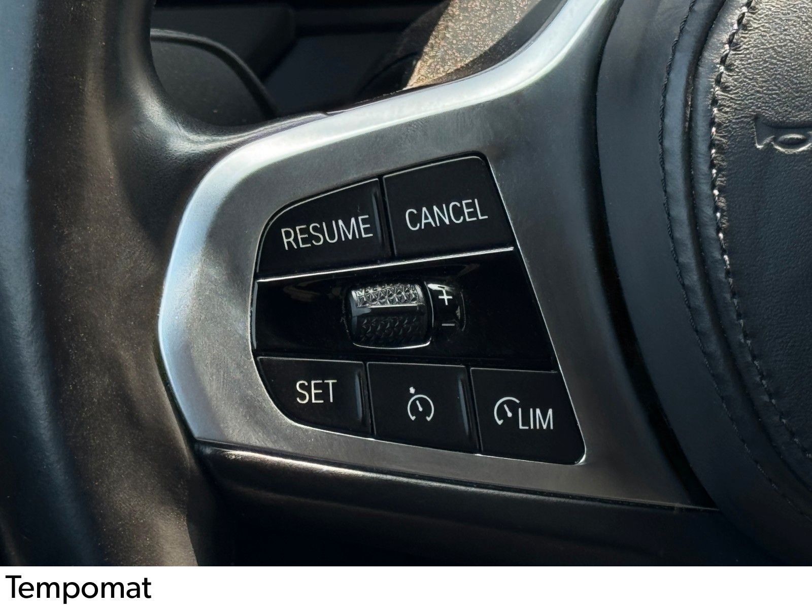 Fahrzeugabbildung BMW 118i Steptr Sport Line Shadow LCProf LED SHZ PDC