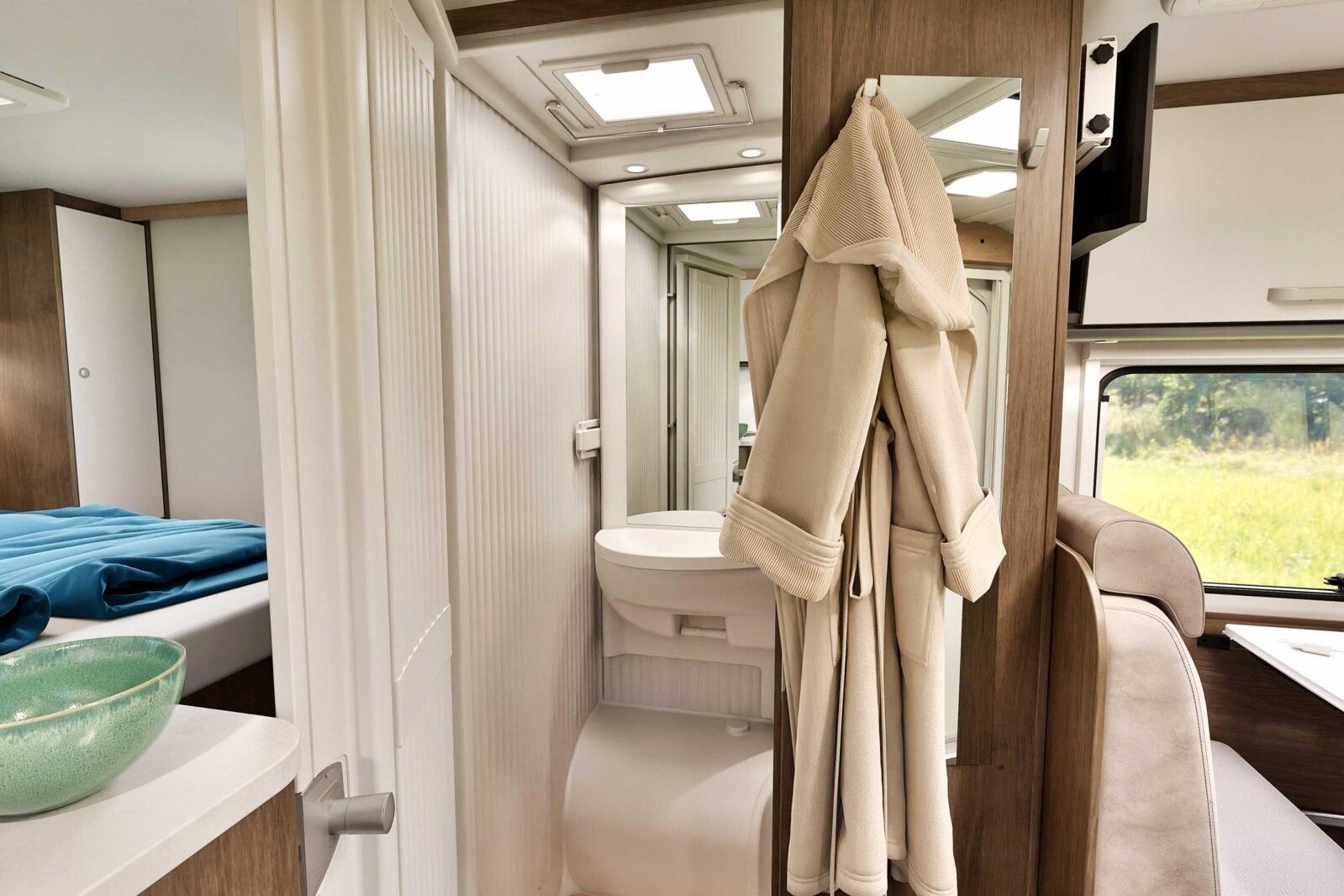 Fahrzeugabbildung Carado V 339 SIE SPAREN ÜBER 6.346