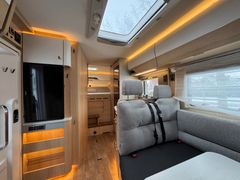 HYMER-ERIBA B MCT 550-LED-Distronic-Sat-1.Hd.Zul GG 3500 kg