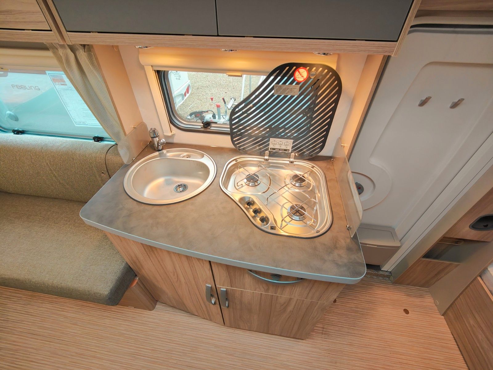 Fahrzeugabbildung HYMER / ERIBA / HYMERCAR Feeling 515 Elegance - SPRING SALE -