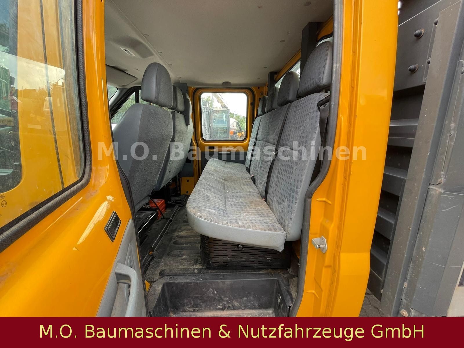 Fahrzeugabbildung Ford Transit Pritsche FT 350 EL /  DOKA / AC /