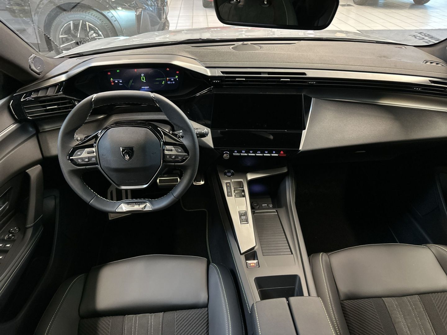 Fahrzeugabbildung Peugeot 308 SW GT HYBRID 145 e-DSC6 Panorama Navi ACC