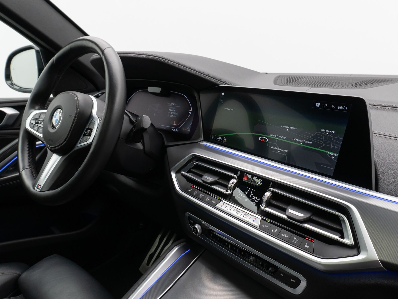 Fahrzeugabbildung BMW X6 xD30d M Sport Panorama Laser 360°HUD SoftClos