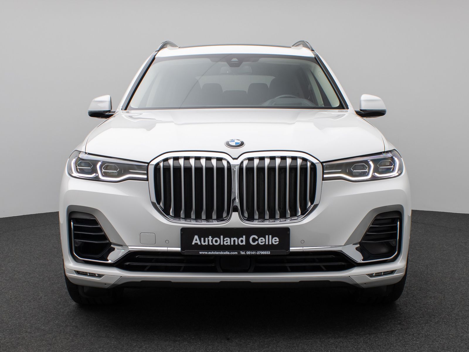 Fahrzeugabbildung BMW X7 xD40d  Panorama Kamera HUD DAB H/K SoftCl AHK