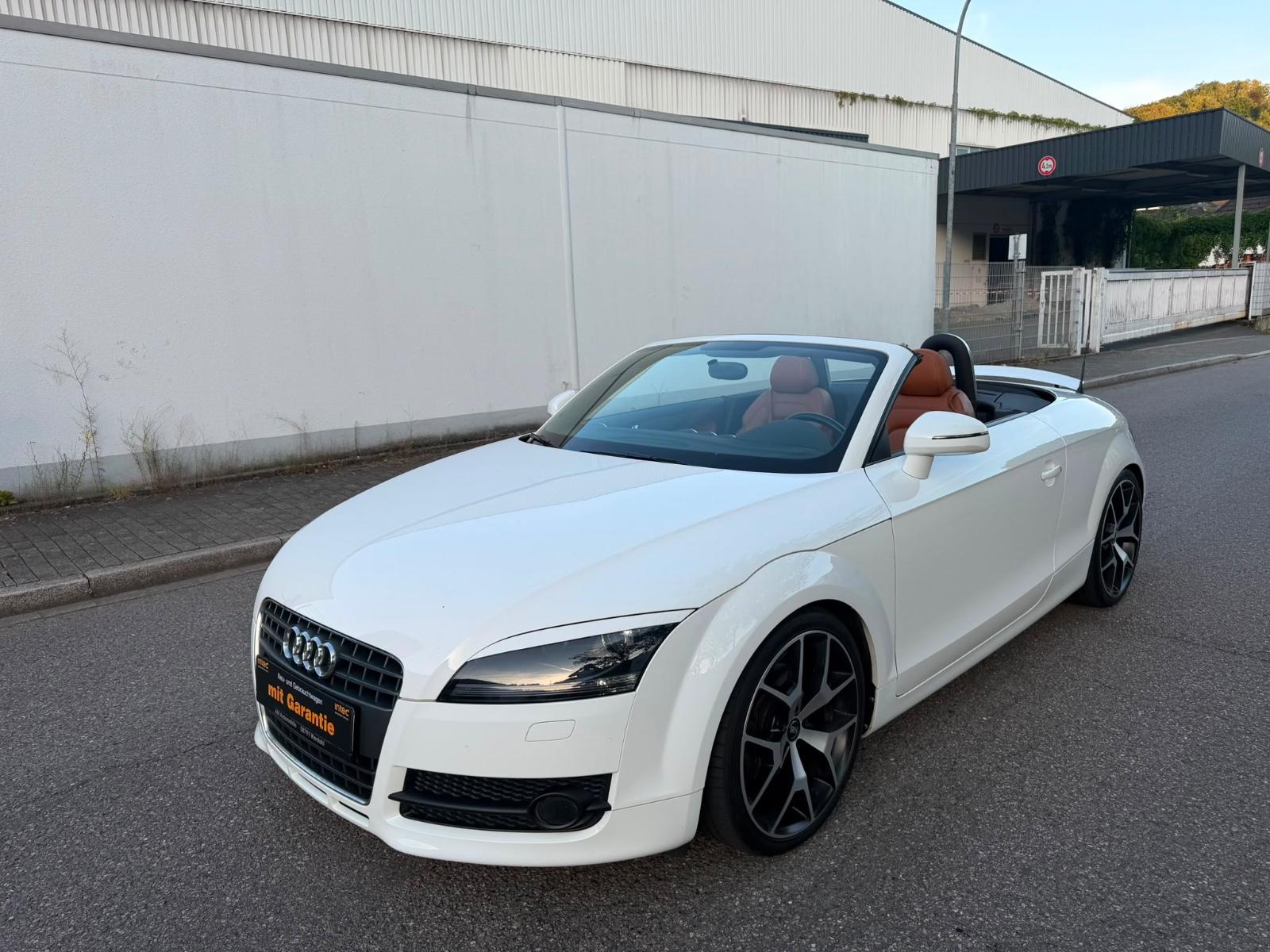 Audi TT Coupe/Roadster 1.8 TFSI Roadster Top Zustand!