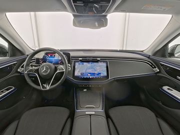 Mercedes E 200 - 3