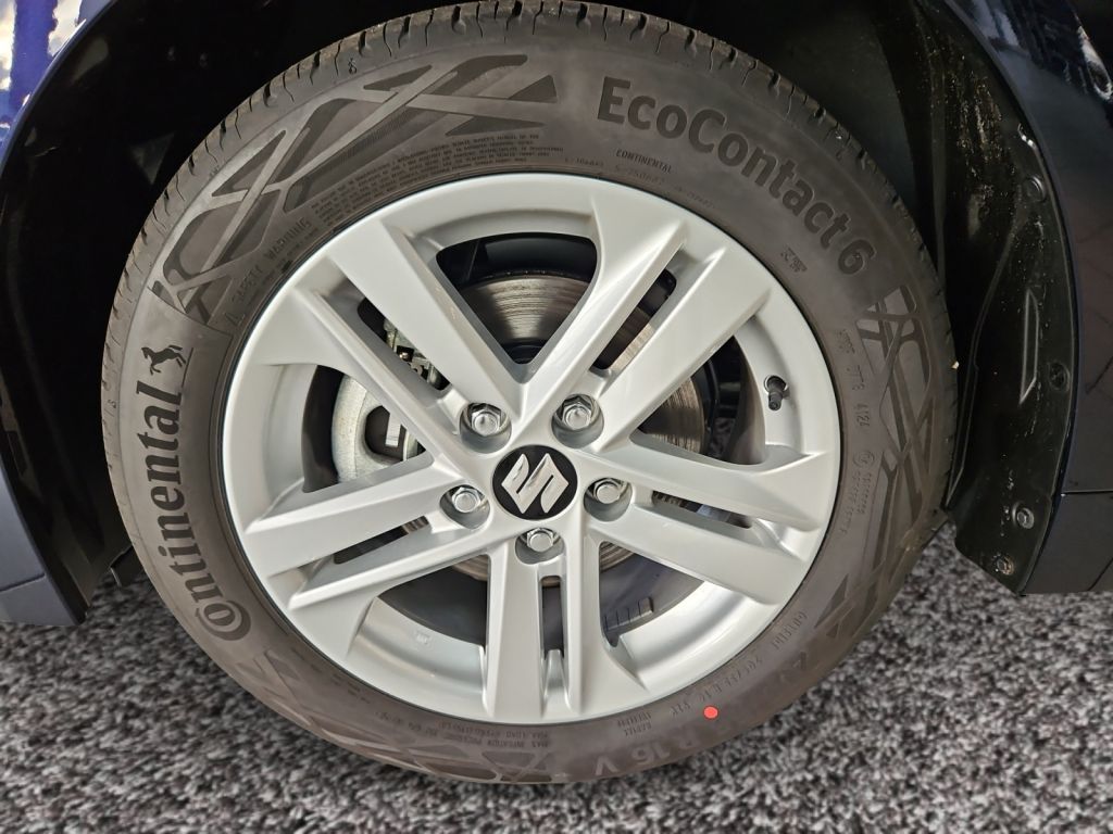 Fahrzeugabbildung Suzuki Swace 1.8 Hybrid Automatik Sitzheizung Comfort+