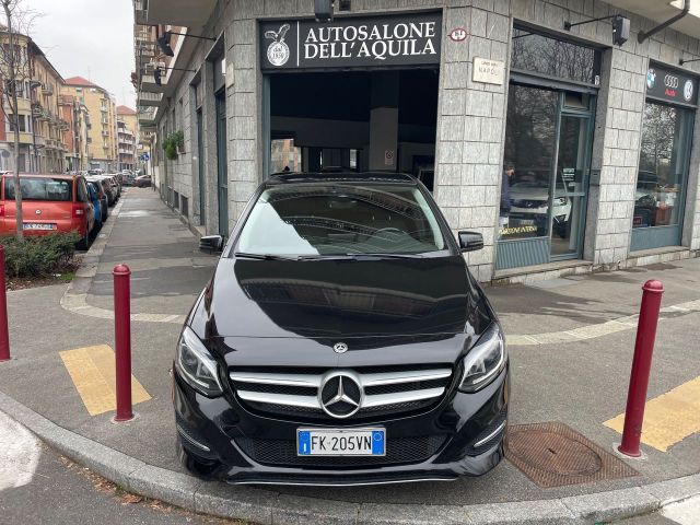 MERCEDES-BENZ B 180
