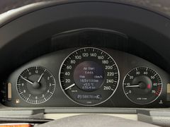 MERCEDES-BENZ E 350 Lim*NAVI*PDC*TEMP*SHZ*AUTOMATIK*2.HAND*AHK