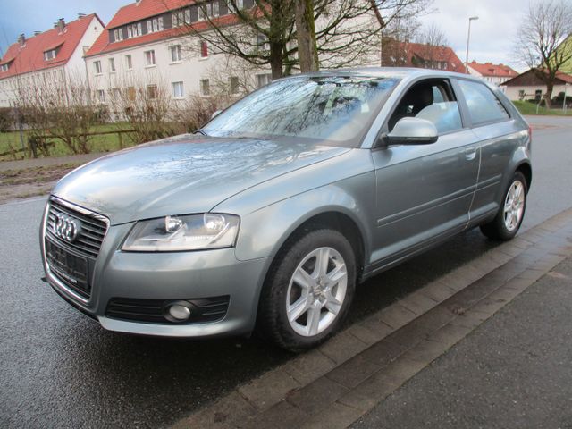 Audi A3 1.6 Attraction/TÜV NEU+Klimatronik+8f-Bereift