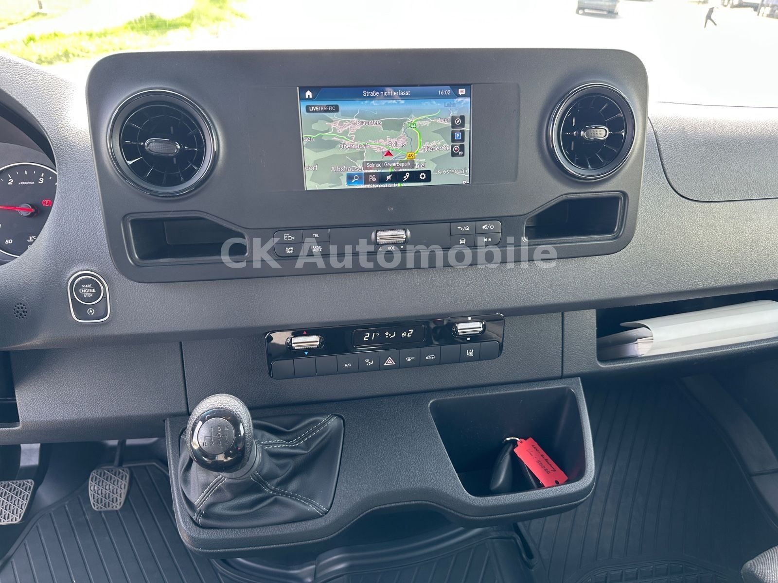 Fahrzeugabbildung Mercedes-Benz Sprinter III Kasten 317 CDI/Mixto/4 Sitze/Navi
