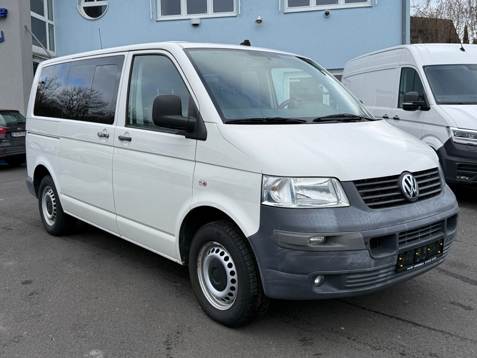 Fahrzeugabbildung Volkswagen T5 2.5 TDI 5-Zylinder 7-Sitzer Klima PDC Sthz