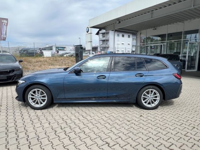 BMW 318 i Touring 17'' ACC Widescreen ParkAss Alarm foto 4