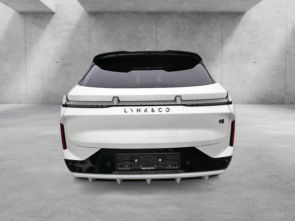 Lynk & Co 08