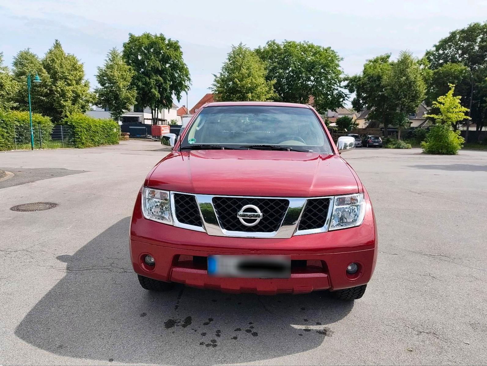 Nissan Frontier 2007 — interior