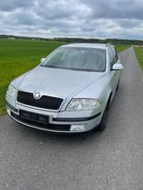 Skoda Octavia Combi 2.0 TDI PD Ambiente Ambiente - Skoda Octavia aus 2005 mit Diesel-Antrieb