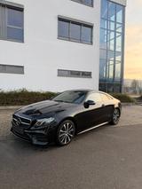 Mercedes-Benz E-Klasse 300 Coupé AMG Line Night Paket - Mercedes-Benz E 300 Gebrauchtwagen in Stuttgart
