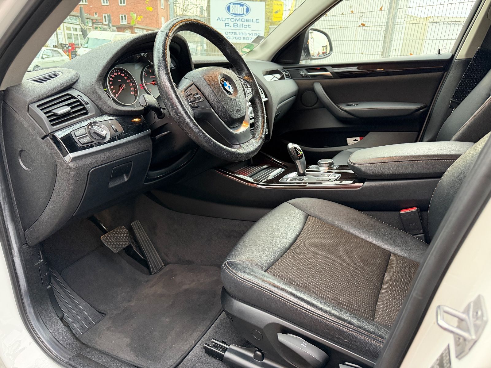 Fahrzeugabbildung BMW X4 xDrive 20 d xLine*BIXEN*TEILLEDER*PDC*NAVI*